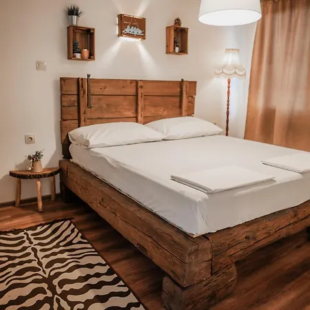 Starite Borove Lodge