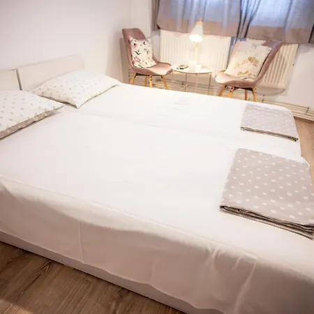 Jaktstuga Starite Borove *