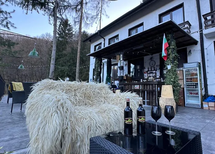 Starite Borove بيت خشبي