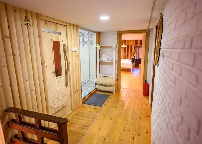 Starite Borove بيت خشبي Sinagovtsi