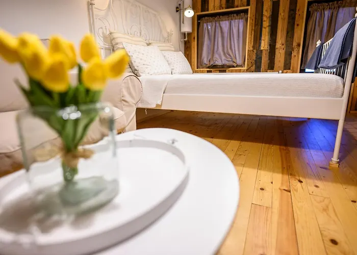 بيت خشبي Starite Borove