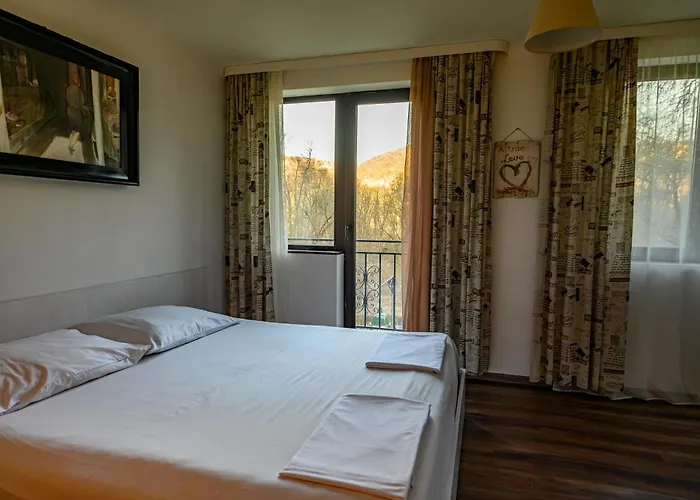 Starite Borove بيت خشبي Sinagovtsi