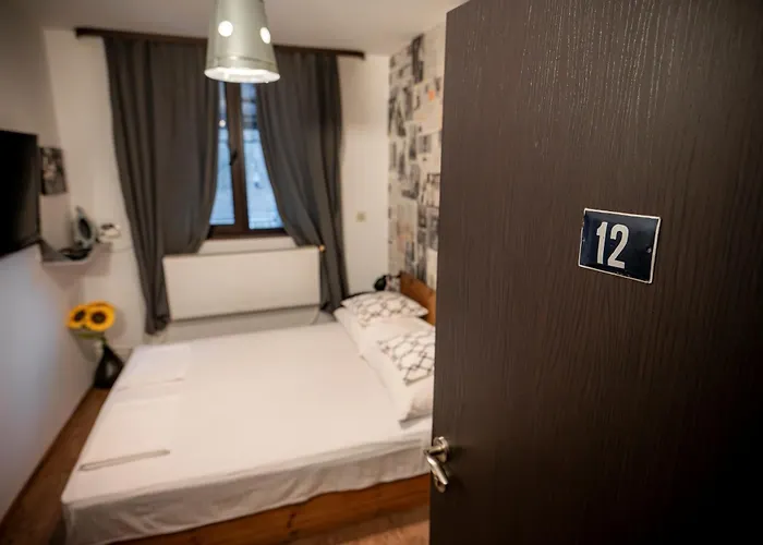 Starite Borove بيت خشبي *